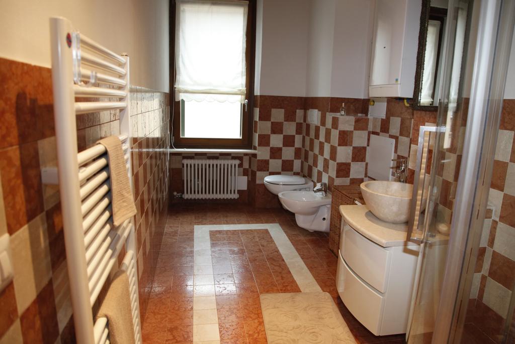 Centre 2 Bedroom Flat Верона Екстериор снимка
