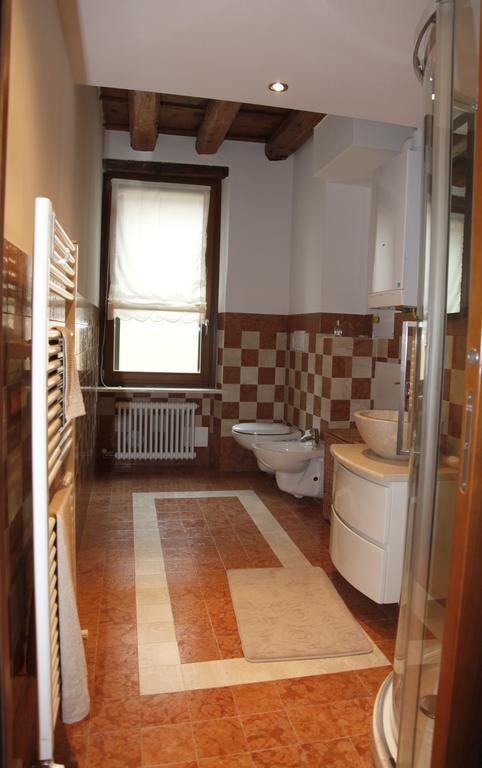 Centre 2 Bedroom Flat Верона Екстериор снимка